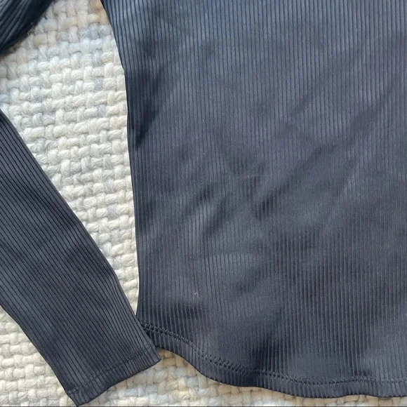 Year of Ours Black Ribbed Knit Long Sleeve Top Size Medium - Picture 2 of 6
